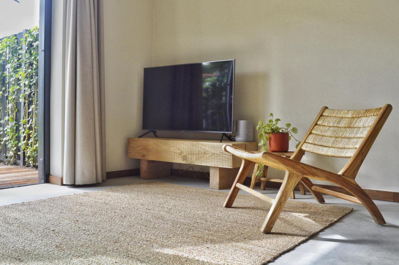 Van Heeckeren Apartments & Suites Nes Nes  Esterno foto