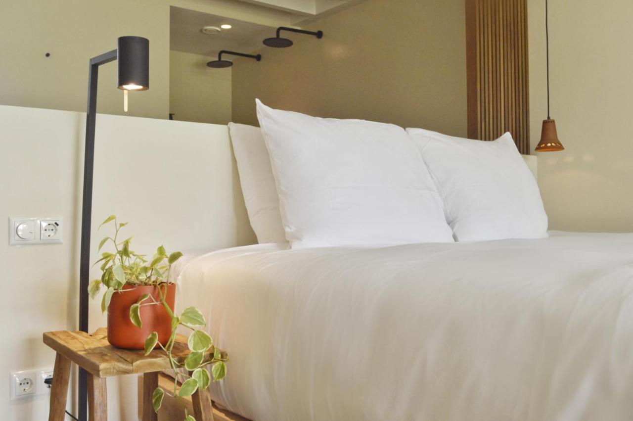 Van Heeckeren Apartments & Suites Nes Nes  Esterno foto