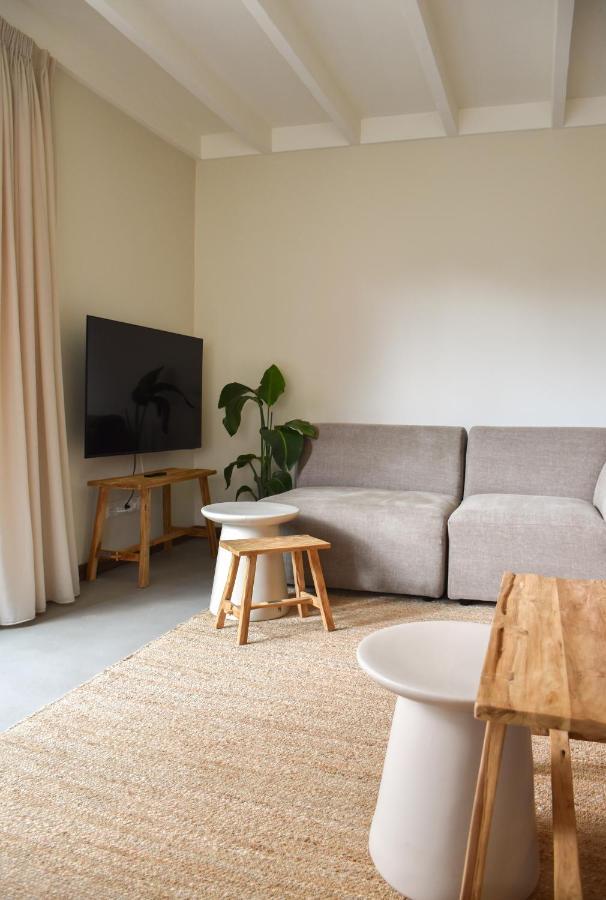 Van Heeckeren Apartments & Suites Nes Nes  Esterno foto